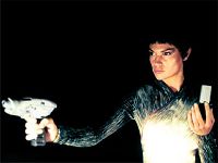 Wer gegen wen? T'Pol erhebt den Phaser.