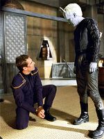 Blutige Diplomatie. Shran verhrt den Captain.